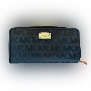 Michael Kors 35H5GJSZ7J Jet Set Zip Around Travel Wallet in Black